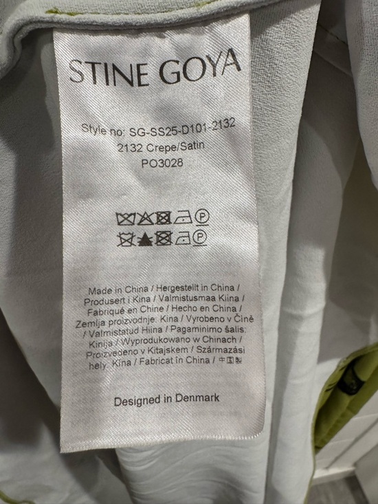 Stine Goya green One Sleeve Maxi Dress with Bow Strap - Picture 11 of 12